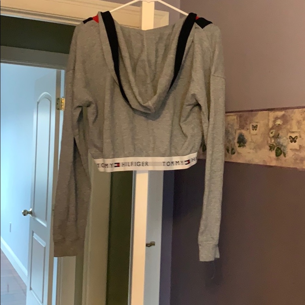 Tommy Hilfiger crop sweat shirt - Picture 2 of 2